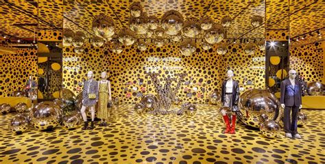 yayoi kusama louis vuitton shop|kusama Louis Vuitton collaboration.